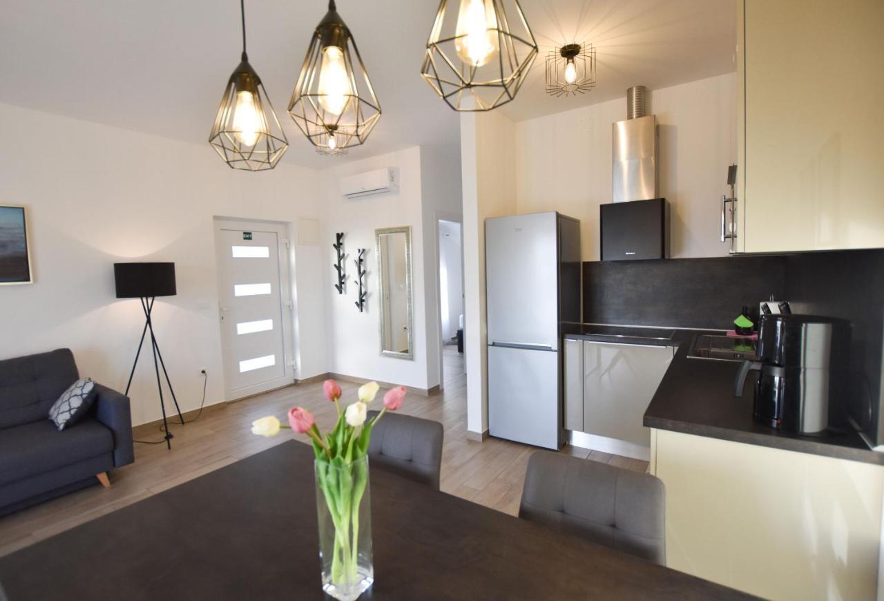 Apartment Dora Primošten Eksteriør billede